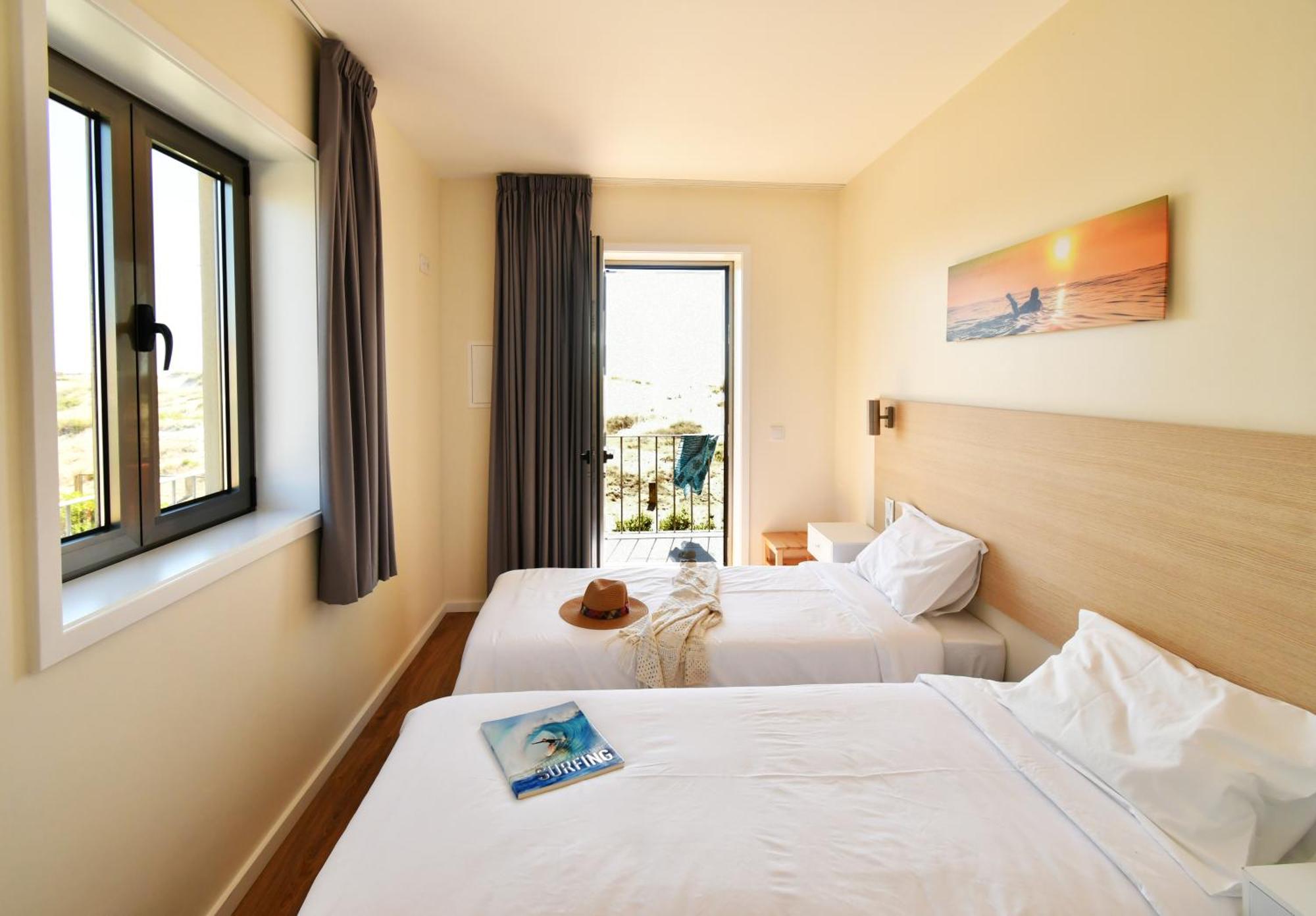 Surfivor Surf Camp Otel Esmoriz Dış mekan fotoğraf